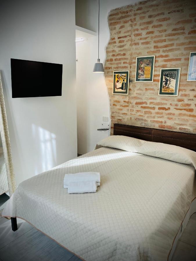 Whitehouse Apartment Bologna Bagian luar foto
